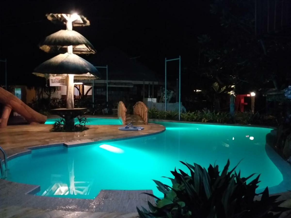 エルニド カリンガ ビーチ リゾート Bed & Breakfast エクステリア 写真